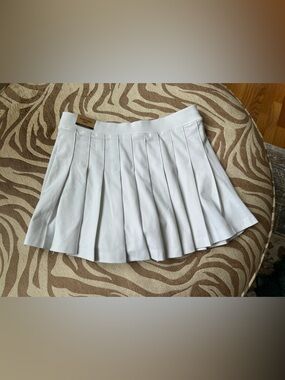 PINK Victoria's Secret White Pleated Mini Skort